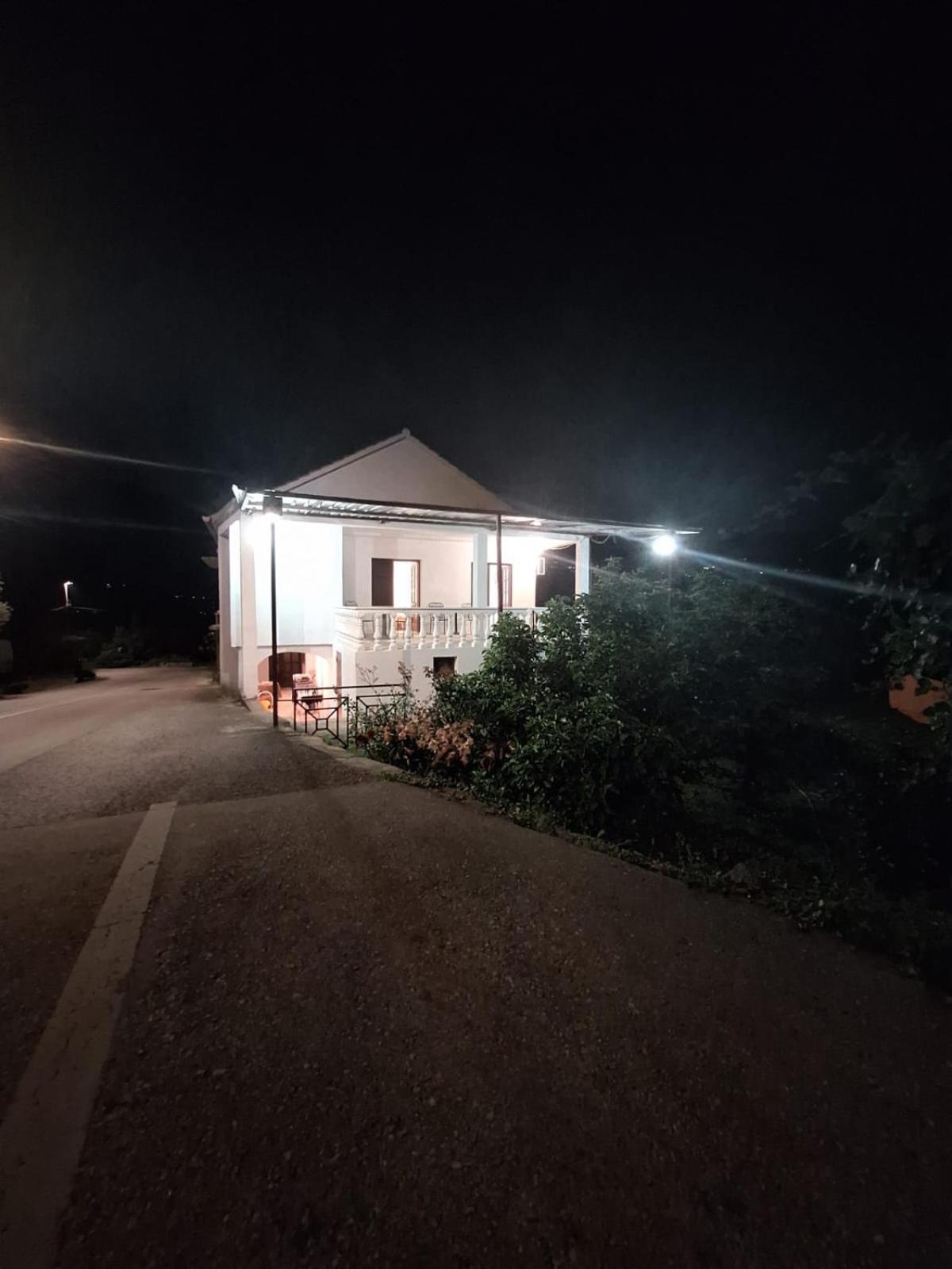 Amma Rooms Gruda Екстериор снимка